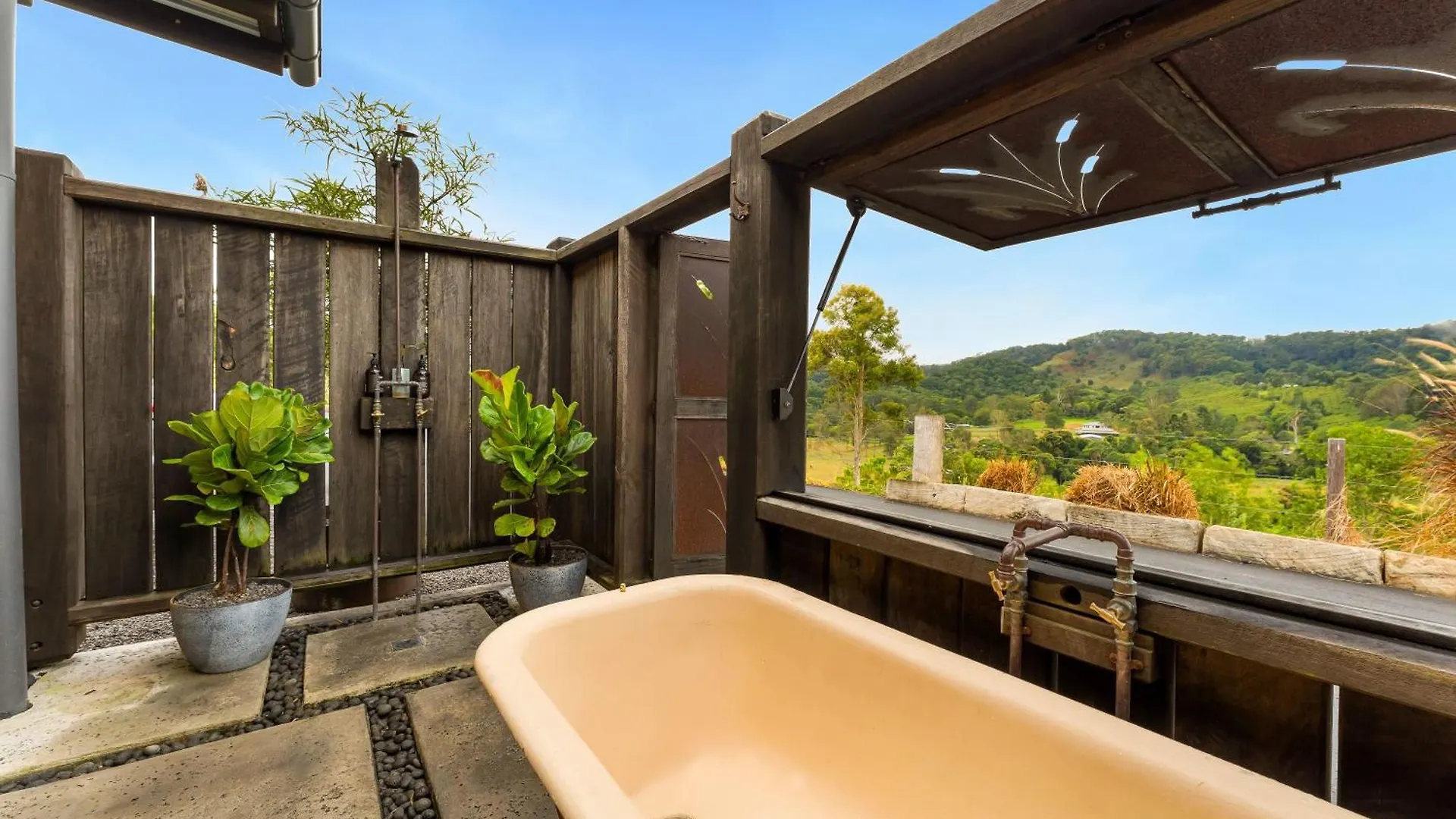 Mayan Farm House And Villas, Kin Kin
